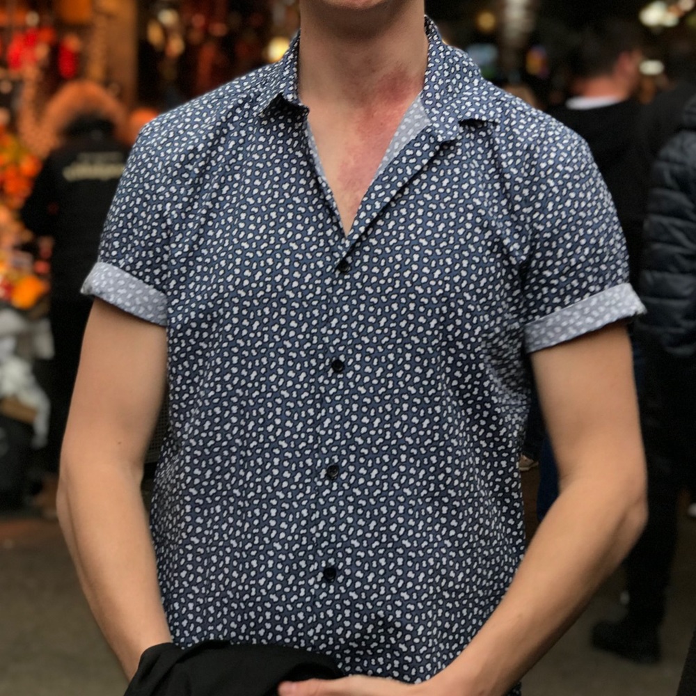 Topman short sleeve blue pattern button down. Casual summer shirt.